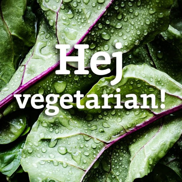 Idag är det Vegetariska dagen! 🥦Att det är bra och nyttigt på många sätt att äta vegetariskt, det är sen gammalt. Men det finns tyvärr en nackdel som vi nog lätt glömmer. Frukt och vissa grönsaker innehåller högre halt av syrligheter. Det sura fräter på emaljen och gör tänderna svagare. 

Frätskador på emaljen är svåra att upptäcka innan det är för sent. Äter du vegetarisk kost så är det viktigt att du regelbundet besöker en tandläkare för att kontrollera dina tänder i allmänhet och emaljen i synnerhet. Då får du också tips & råd om hur du förebygger problem. Så fortsätt var snäll mot kropp och miljö - men glöm inte tänderna! 🦷